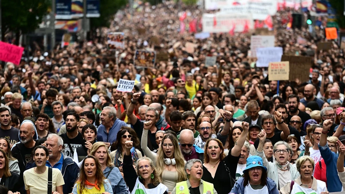 Generalstreik angedroht: Massenproteste gegen Mietwucher in Spanien