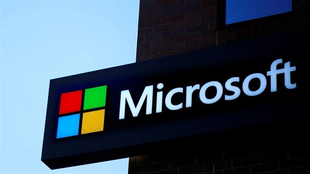 Microsoft nabídne dobrovolný odchod desetitisícům zaměstnanců. Vyplatí odstupné