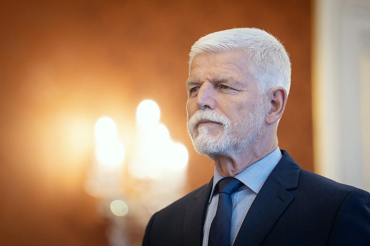 Petr Pavel, první mezi rovnými? Tolik útoků ustál, až mu štít praskl vlastní vinou