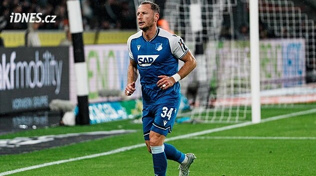 Deset bratrů na hřišti, jsem na vás hrdý. Coufalův po výhře zaujal proslovem
